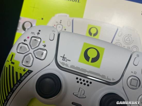《马拉松》PS5限定手柄开箱：酸性风格活力满满