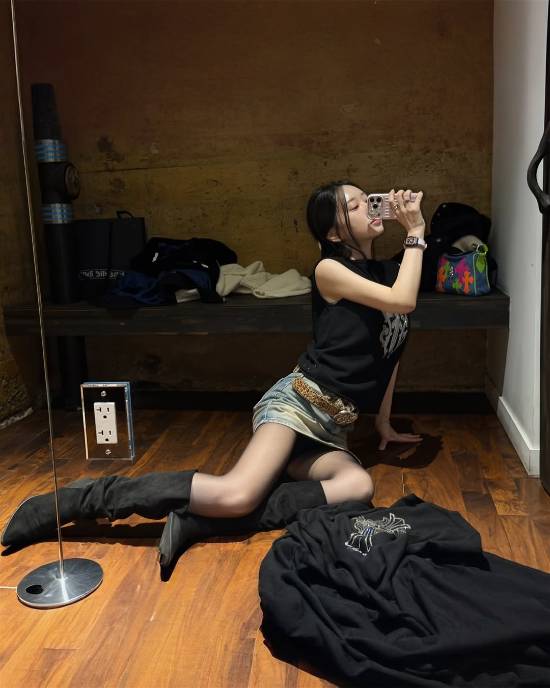 《剑星》申才恩新照