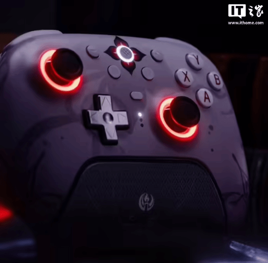 售价499元！八位堂x《崩坏：星穹铁道》联名长夜月手柄:魅力紫