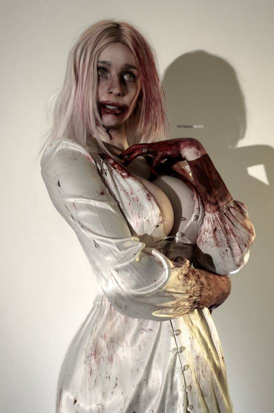 《生化9》新女神歌唱丧尸爆火！大量绝美COS图刷屏