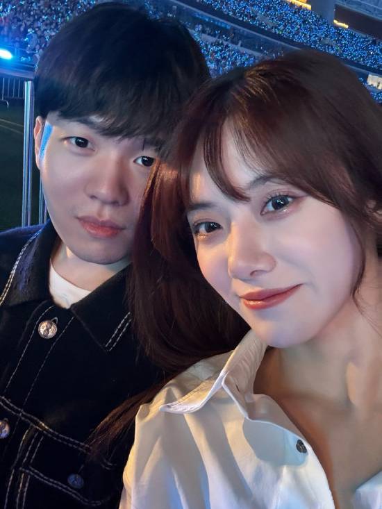 Rookie小钰互删官宣恋爱微博：恋爱长跑彻底结束