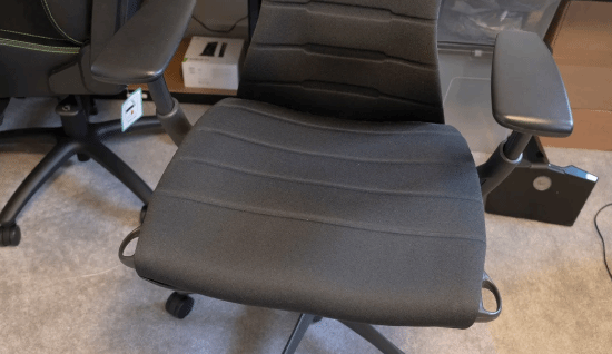 IGN 9分盛赞超强电竞椅！坐了五年依旧喜欢