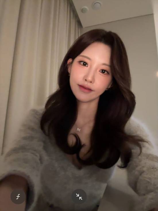 Rookie刚分手 疑似新女友曝光！韩国白富美御姐