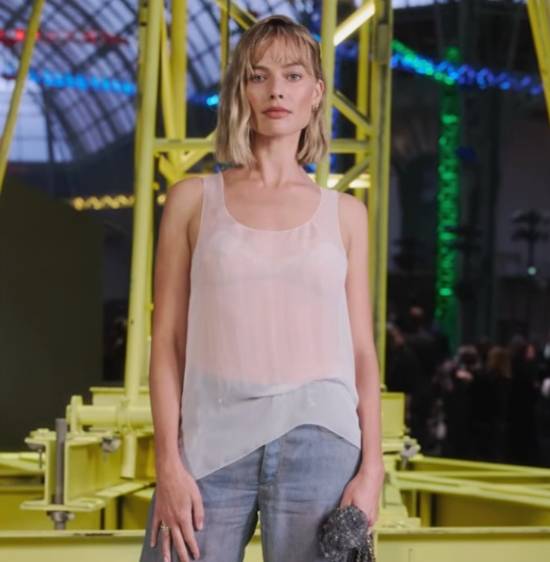 “小丑女”玛格特·罗比被传接受面部脂肪抽取手术 传闻引发全网热议