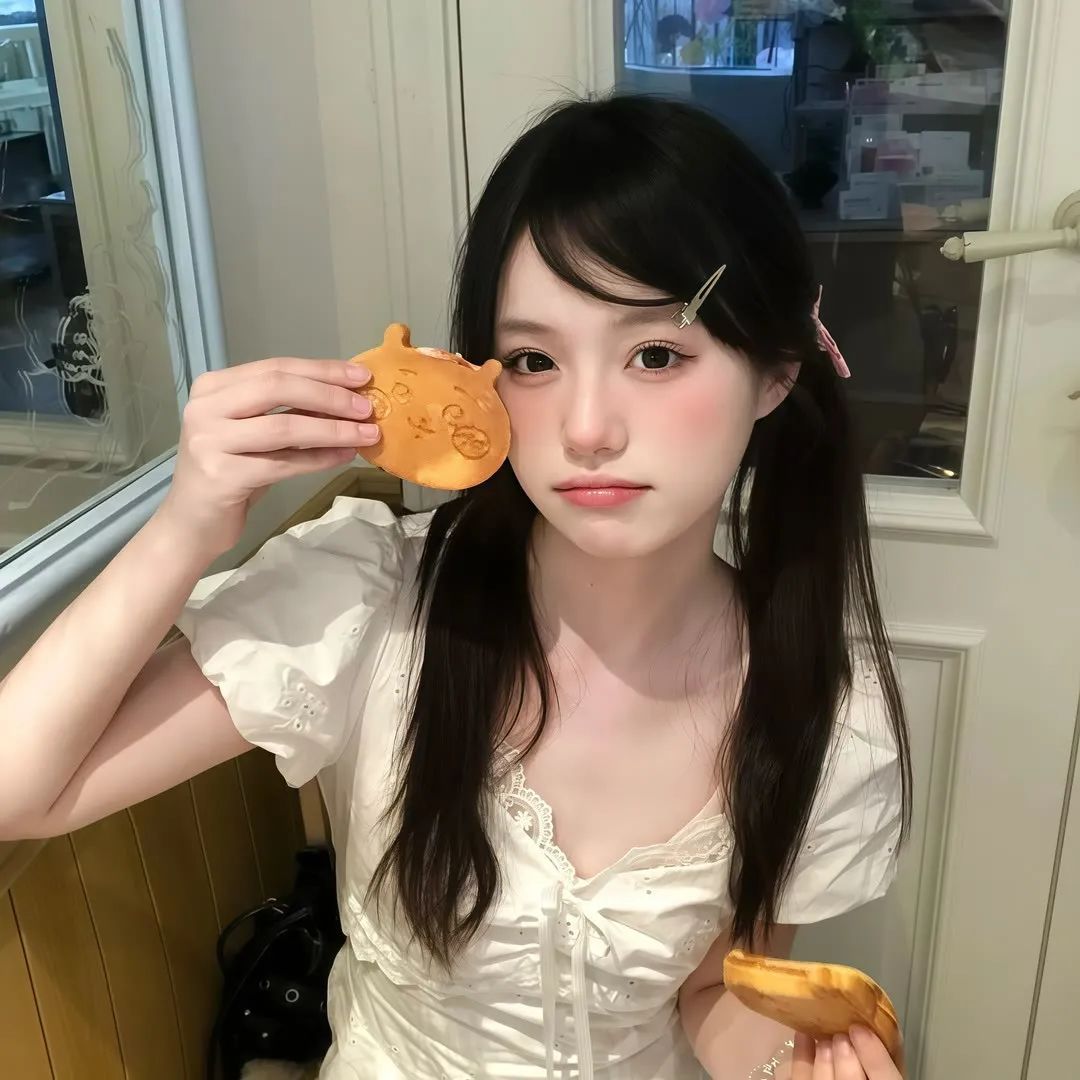 马克龙分别与伊朗总统和美国总统通话