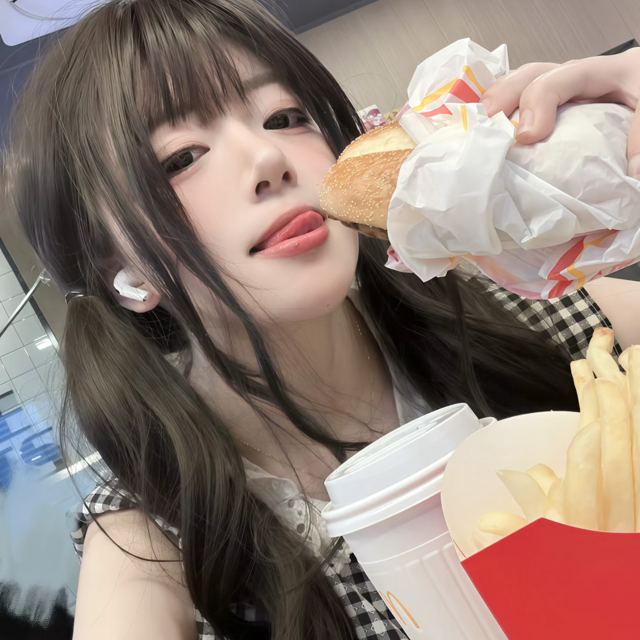 前2个月中国进出口总值同比增长18.3%